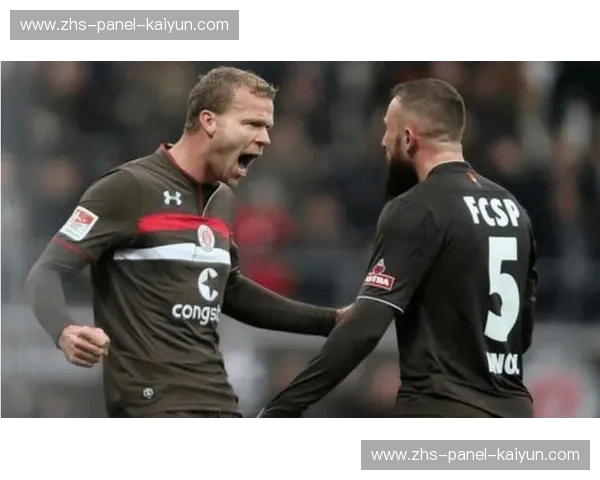 战术多元化趋势：德甲高压逼抢与防守反击博弈